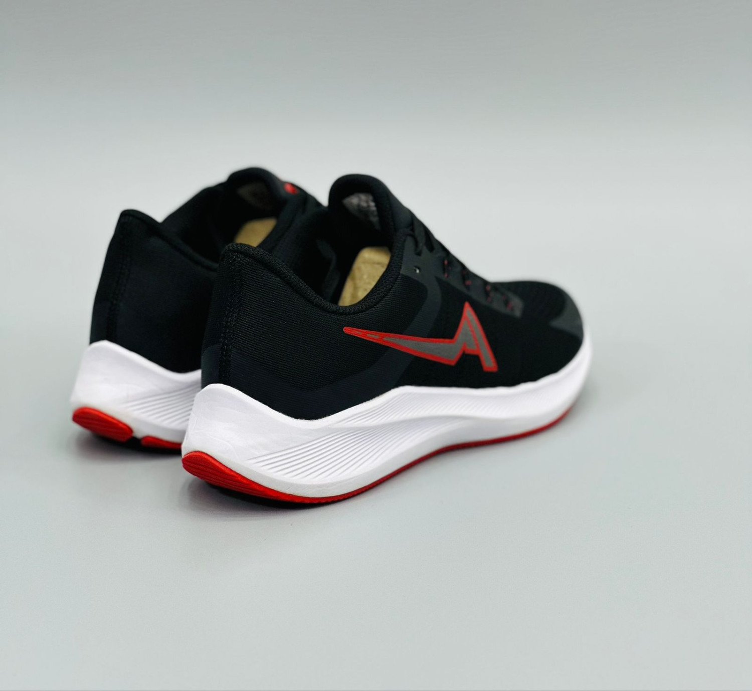 Runners shoes